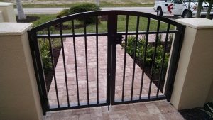 Read more about the article Contemporary and Functional Residential and Commercial Gates in Southwest Florida