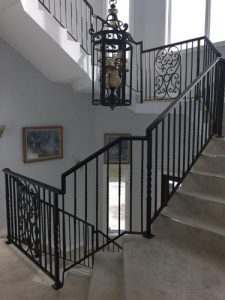 Read more about the article Factors to Consider When Choosing The Right Staircase Design for Your Home